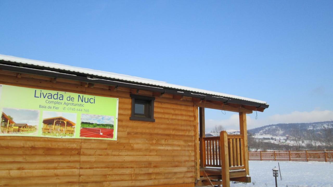 Complex Agroturistic Livada De Nuci Villa Baia de Fier Ngoại thất bức ảnh